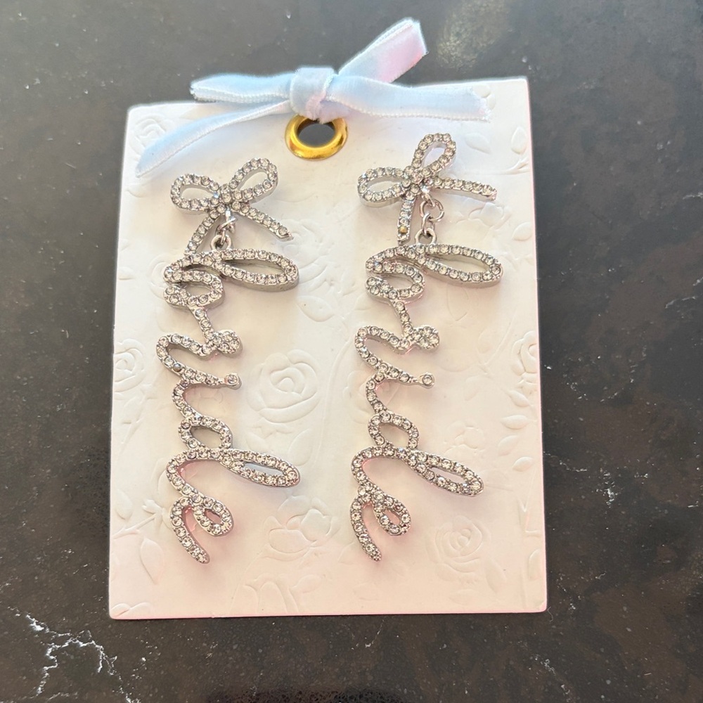 Francesca's Collections Silver 'Bride' Earrings
